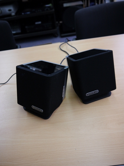 Pcデスクに キッチンに 寝室に Monitoraudioの小型スピーカー ホームシアター専門店 Eion えいおん ブログ