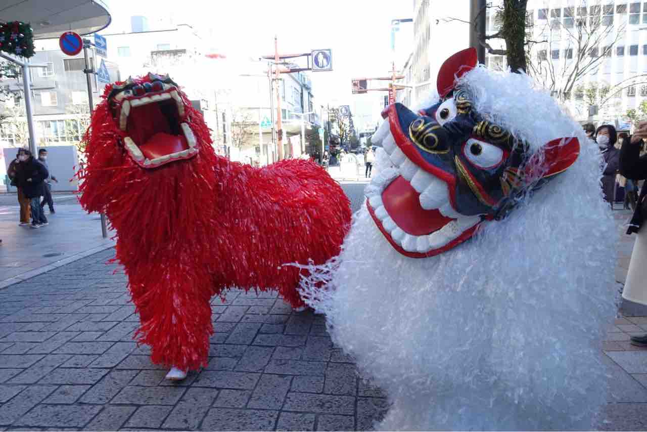 呉服町名店街獅子舞 : エイサーチーム 琉神