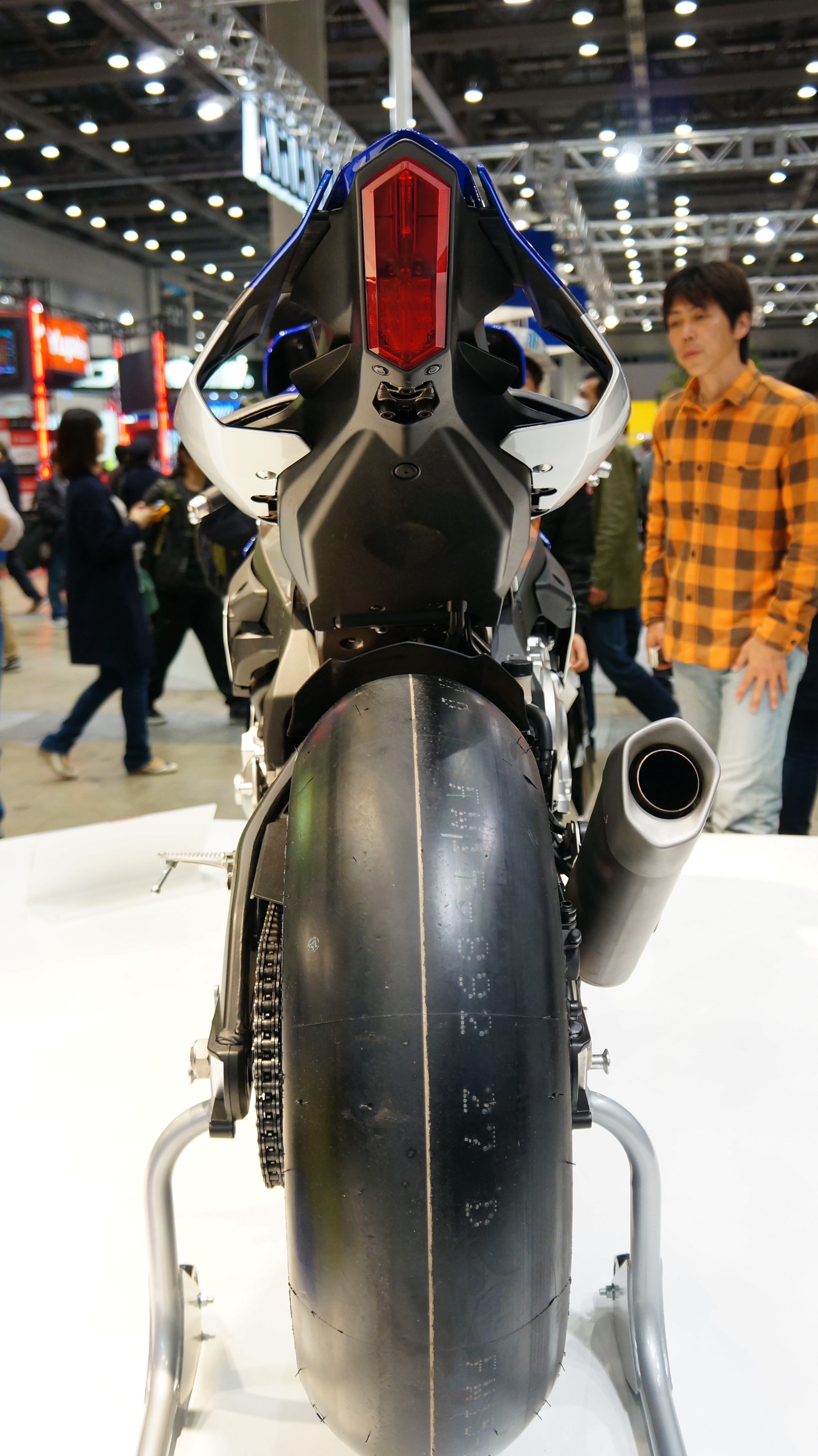 ヤマハ 大島優子が一瞬だけ 東京モーターサイクルショー15 Eitaro Ninja ヤマハ 大島優子が一瞬だけ 東京モーターサイクルショー15 Eitaro Ninja