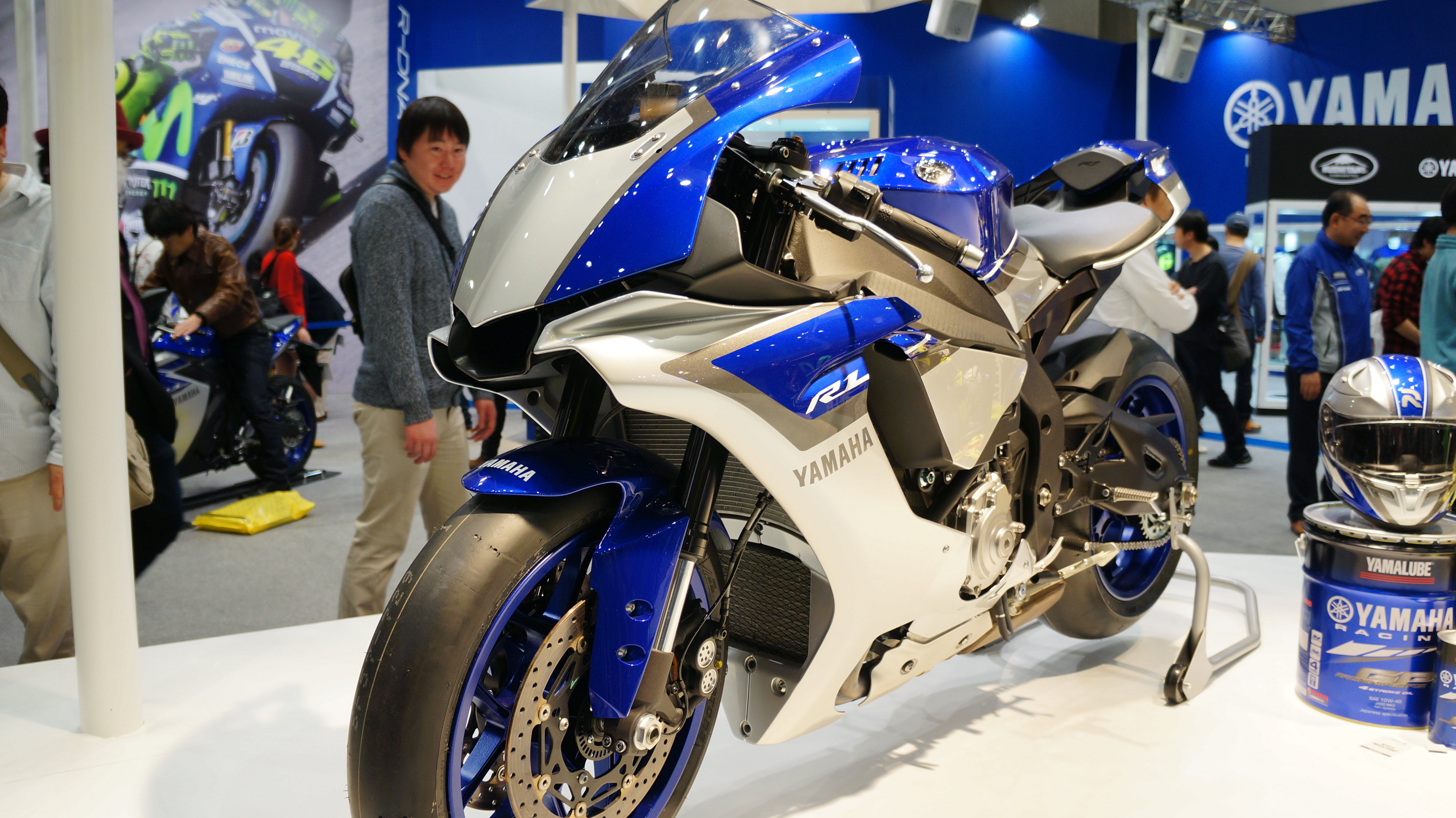 ヤマハ 大島優子が一瞬だけ 東京モーターサイクルショー15 Eitaro Ninja ヤマハ 大島優子が一瞬だけ 東京モーターサイクルショー15 Eitaro Ninja