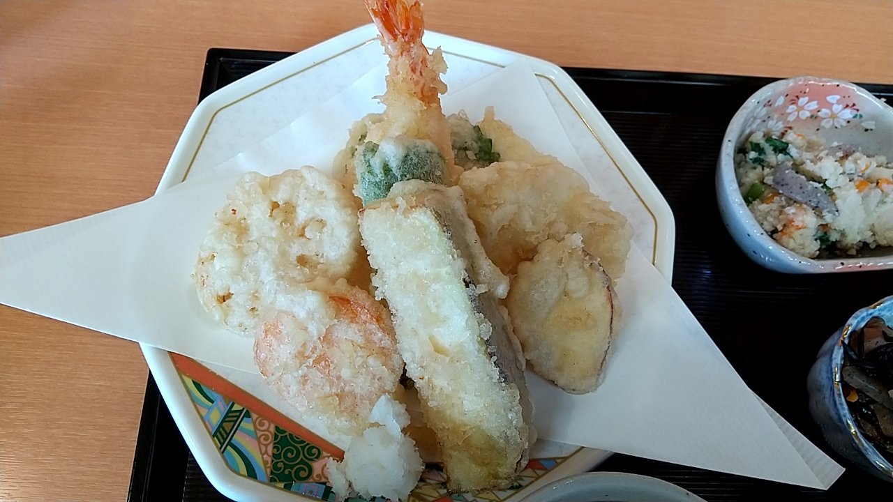 和食料理店の日替り定食 天ぷら 和歌山市太田 和食よこい Eitiの主に和歌山関西食べ歩き
