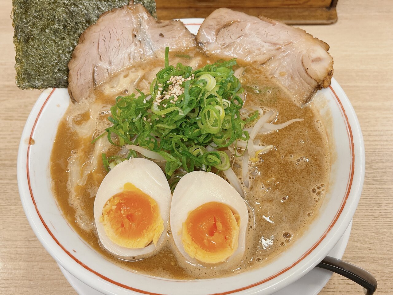 濃厚鶏とんこつと特製合わせ味噌の味噌らーめん 神戸市中央区三宮町1丁目 サンプラザ1階 らーめん元町軒 さんプラザ店 Eitiの主に和歌山関西食べ歩き