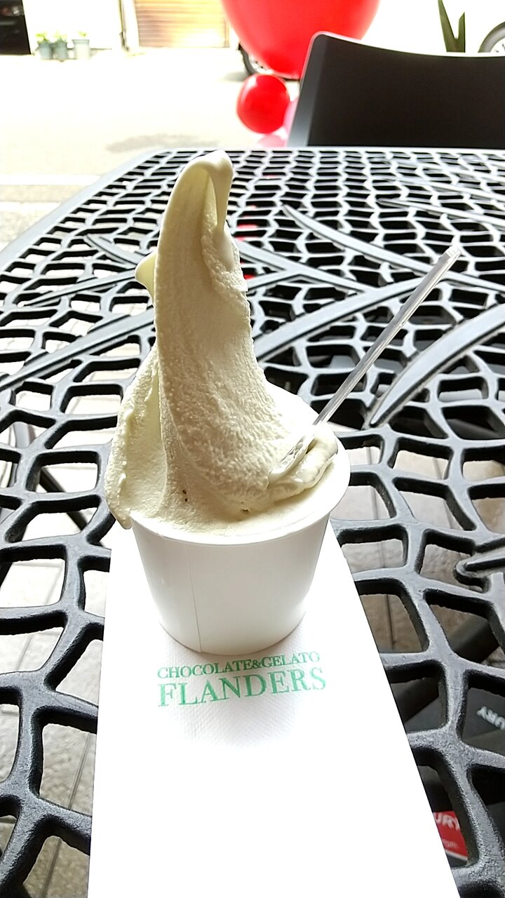 手作りジェラートのピスタチオ ラッテ ダブル 和歌山市西ノ店 フランダース Eitiの主に和歌山関西食べ歩き 手作りジェラートのピスタチオ ラッテ ダブル 和歌山市西ノ店 フランダース Eitiの主に和歌山関西食べ歩き