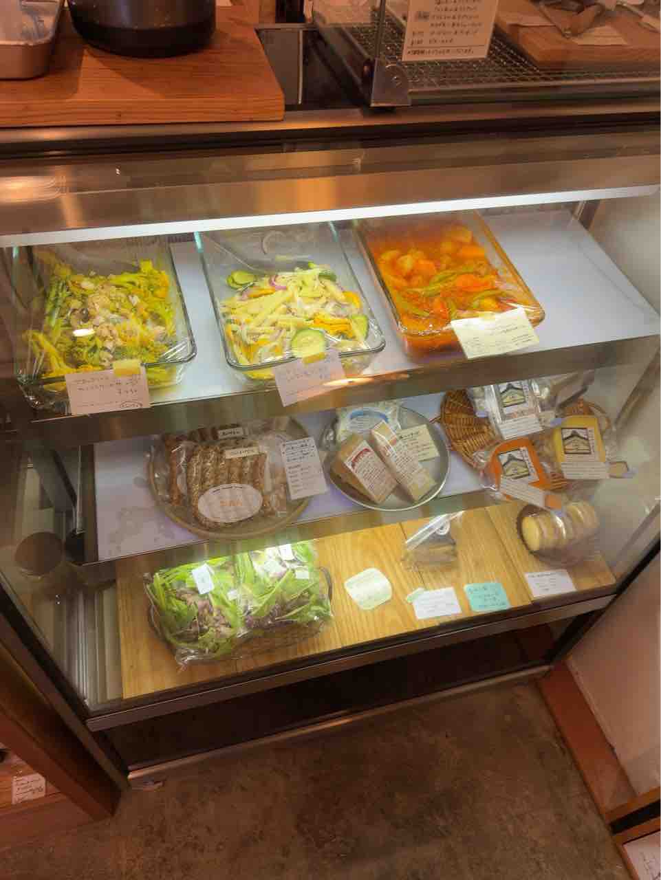 ハンガリー家庭料理のグヤーシュ風ミートボール 神戸市中央区元町通1