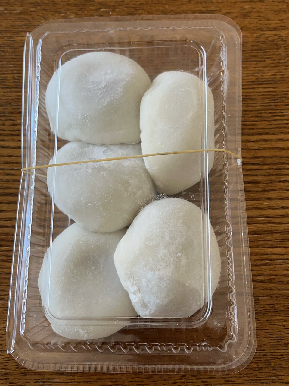 老舗生菓子店のつきたての白餅でこし餡を包んだ「あんもち」和歌山市