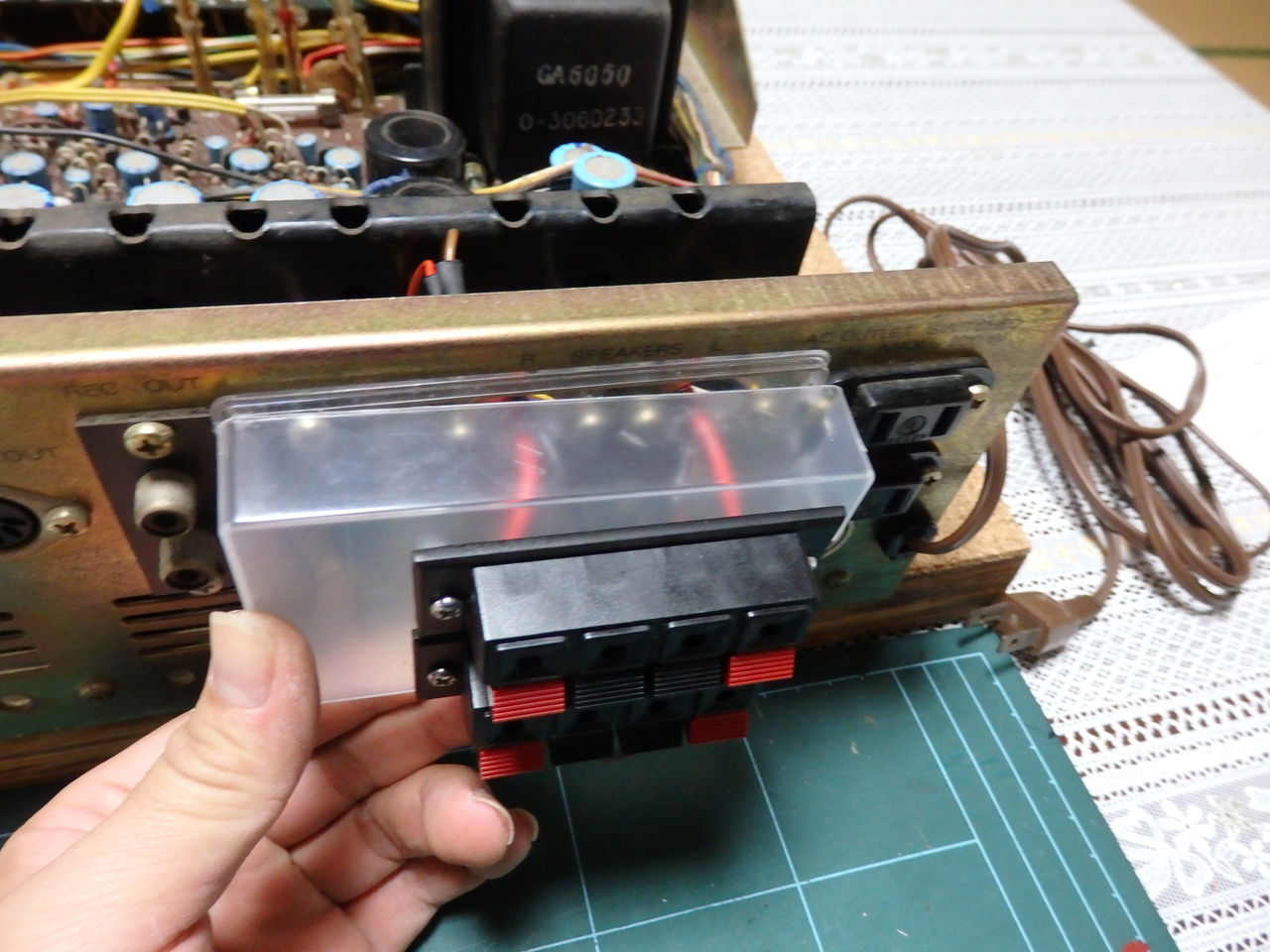 YAMAHA CS-70のスピーカー端子を使いやすくする