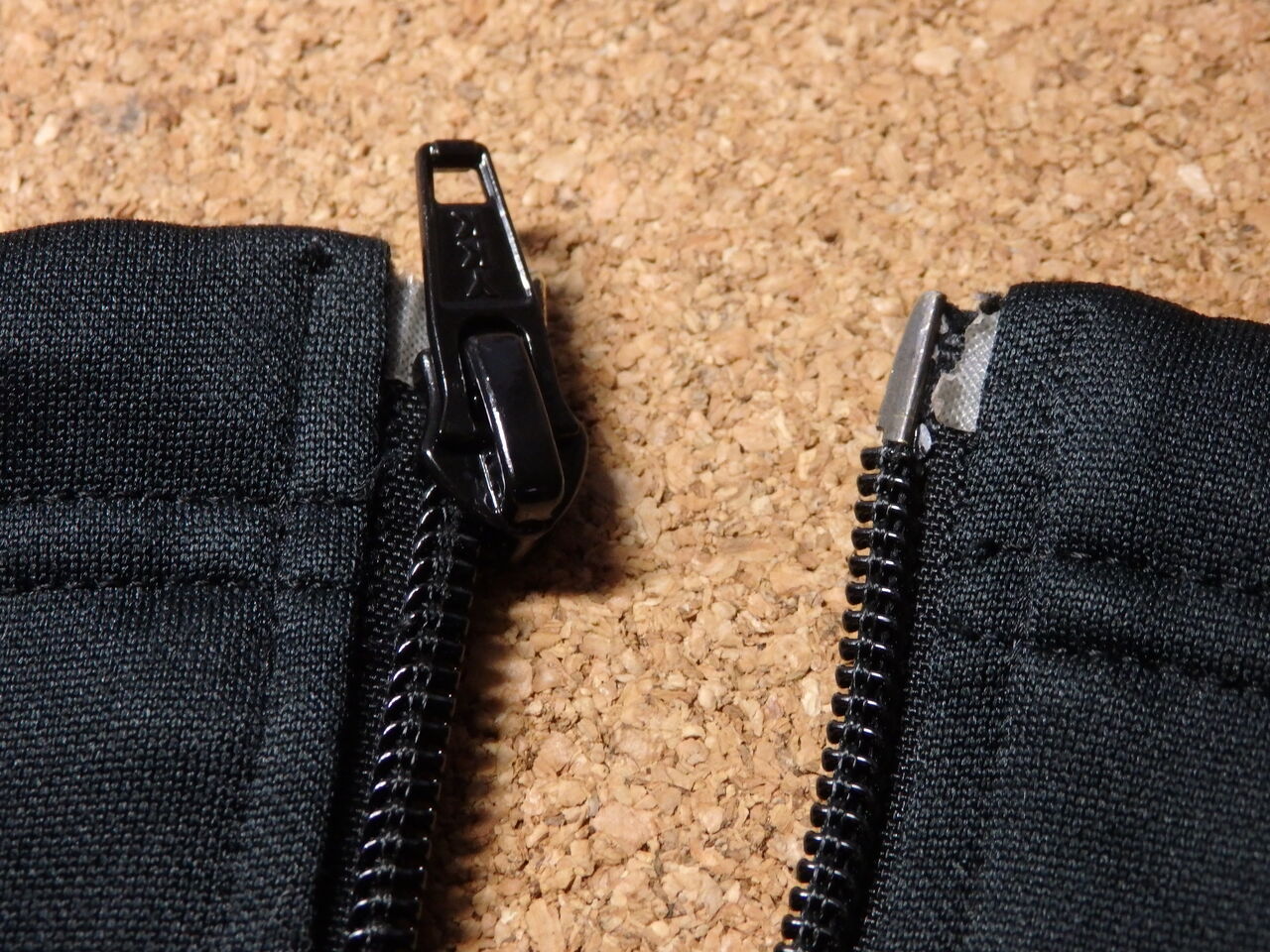 ファスナー 無理やり修理 Brzで快適生活