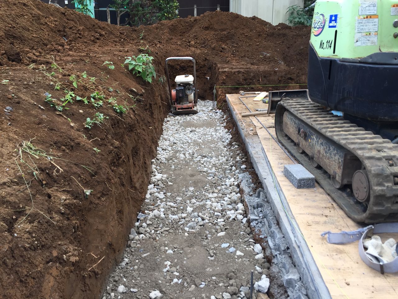 駐車場の型枠ブロック 階段工事 ブロック屋ほろさんのblog 駐車場の型枠ブロック 階段工事 ブロック屋ほろさんのblog