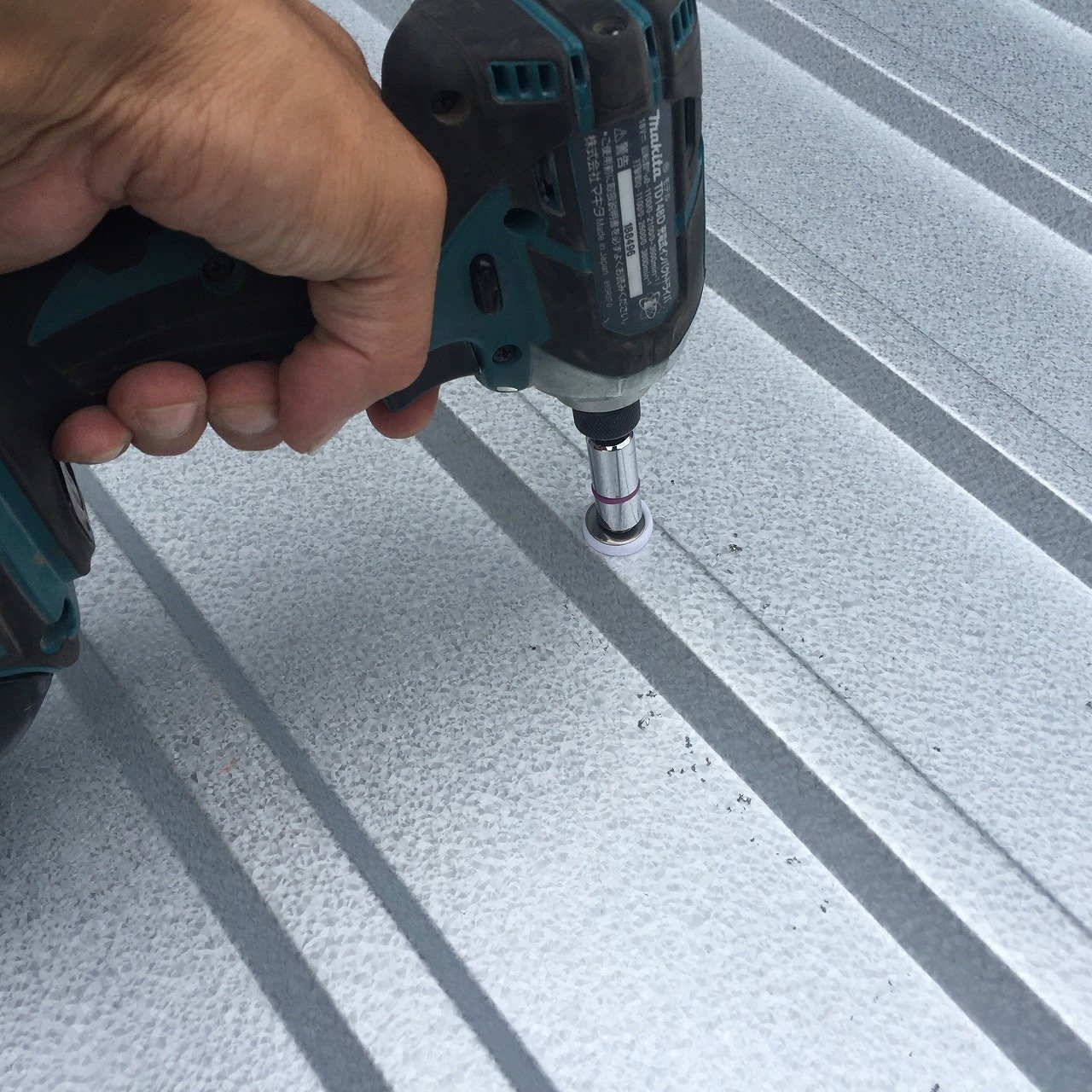 トタン波板取り付けのコツ 屋根工事 ブロック屋ほろさんのblog