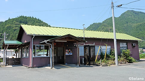 飯田線、浦川駅の木造駅舎