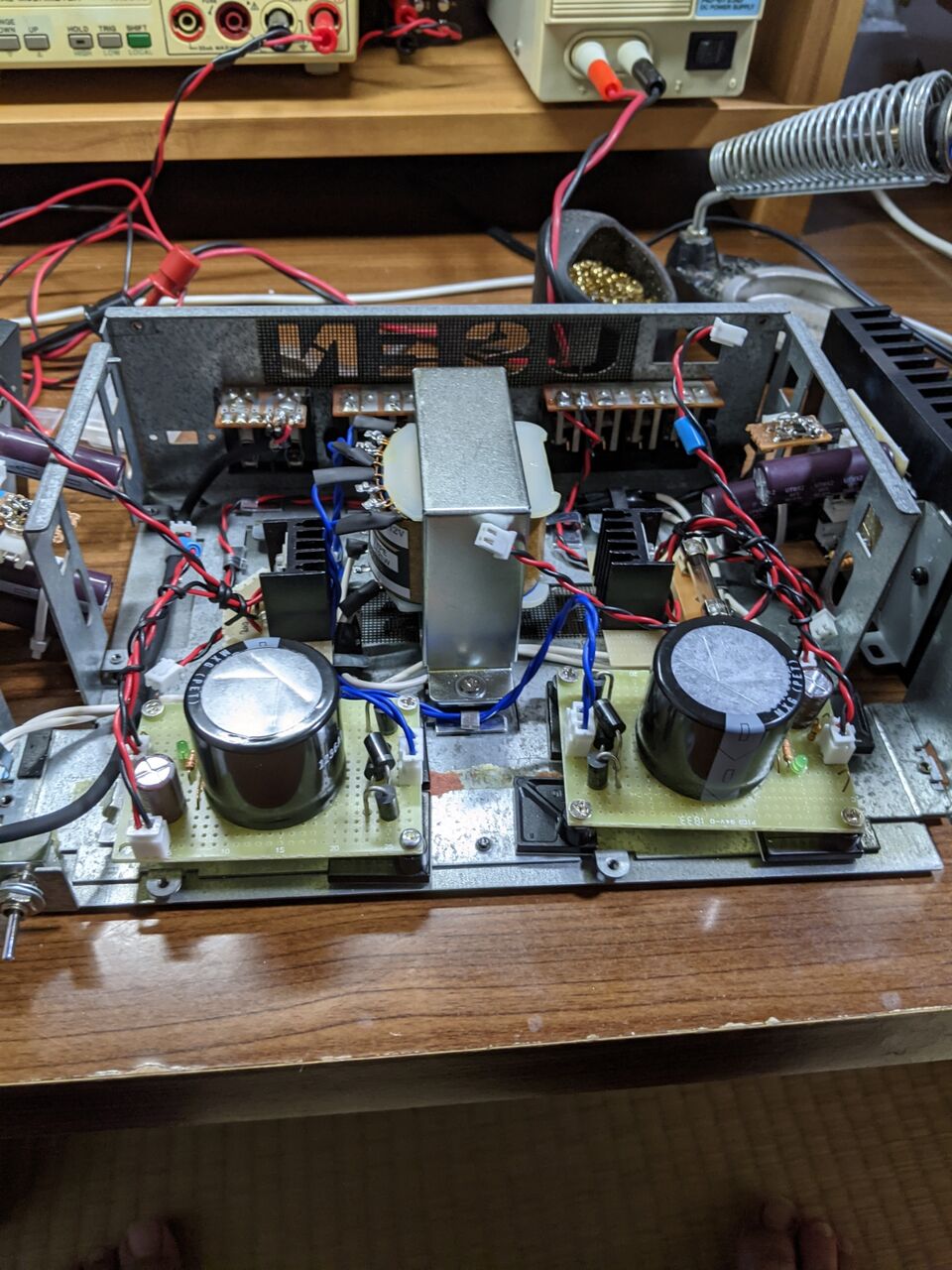MOS-FETシングル ソースフォロアパワーアンプのトランス電源化