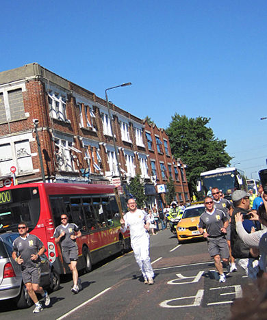 $4コマ漫画 - 英国紳士と国際結婚@ロンドン