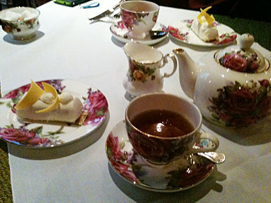 $4コマ漫画 - 英国紳士と国際結婚@ロンドン