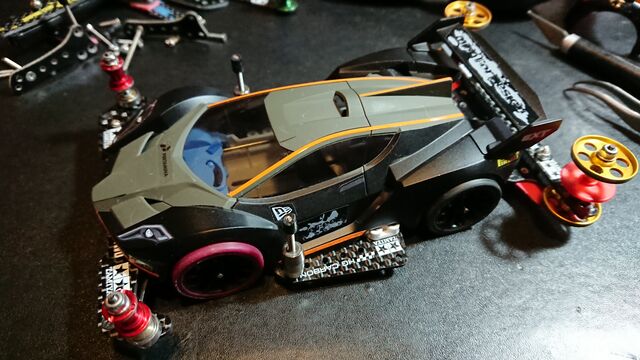 ミニ四駆　完成品　B-MAX　フェスタジョーヌ ミニ四駆 完成品 フェスタジョーヌ Matt Blackの通販 by ゆか