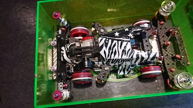 ミニ四駆】FMVZへ純正スラダンを投入！ : サブカル”ダディ”ガッテム日記