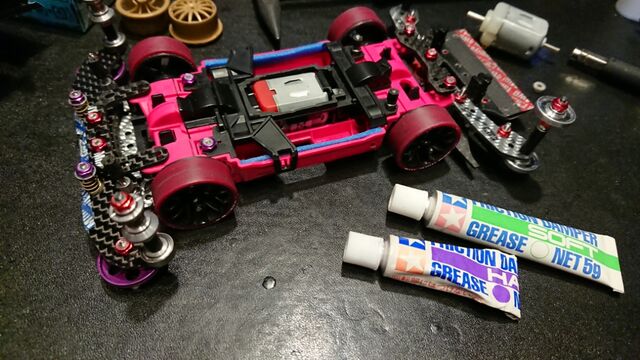 ミニ四駆】フレキのグリスを柔らかくしてみる。 : サブカル”ダディ