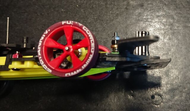 ミニ四駆】FMVZ蛍光イエローシャーシ！➃テスト走行 : サブカル”ダディ