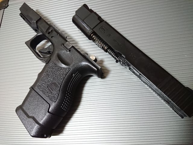 GLOCK26 ADVANCE】中古は治す前提？マガジン修理 : サブカル”ダディ