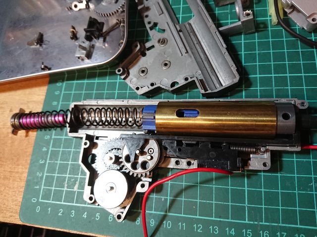 SIG552の進化！】②ハイレスポンスメカボックスを組む