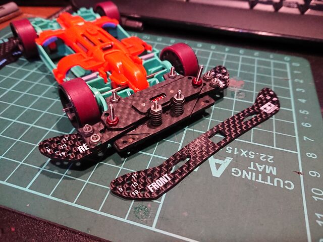 ミニ四駆】VZシャーシに新型スラダンを！➀520軸スラダン : サブカル