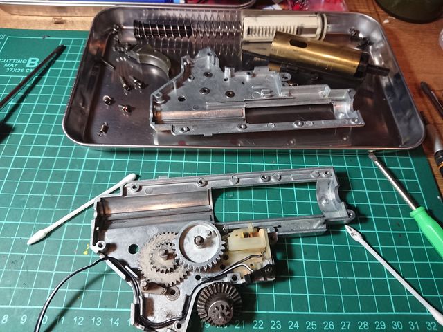 状態良好。ほぼ未使用。動作確認のみ。ＭＰ５ ZC LEOPARD V2 QD A7075 CNCメカボックスセット for AEG M4