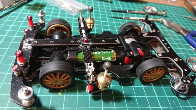 ミニ四駆】ATバンパー＆提灯ユニット搭載！ : サブカル”ダディ