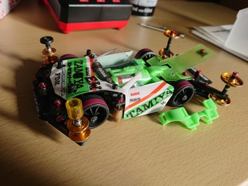 ミニ四駆(ジャンク!!)写真に入っていないものもあります。 ミニ四駆】妄想ミニ四駆・レイアウトを考えて遊ぶ！ : サブカル