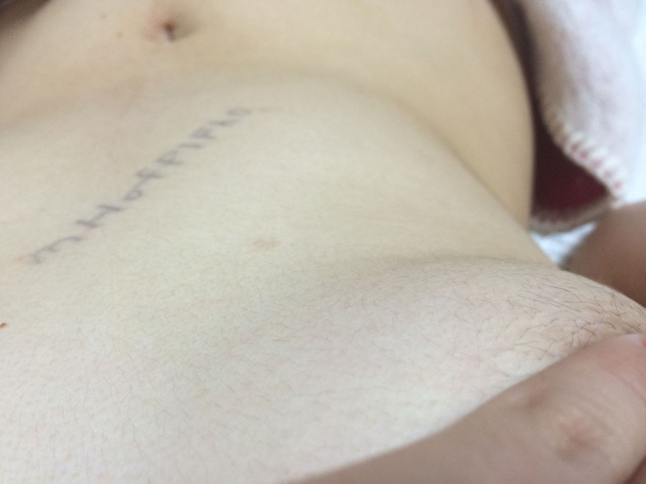 画像あり 女 19 なのに胸毛 乳毛 腹毛がマジでやばいｗｗｗｗｗｗｗｗｗ まとめの曲がり角