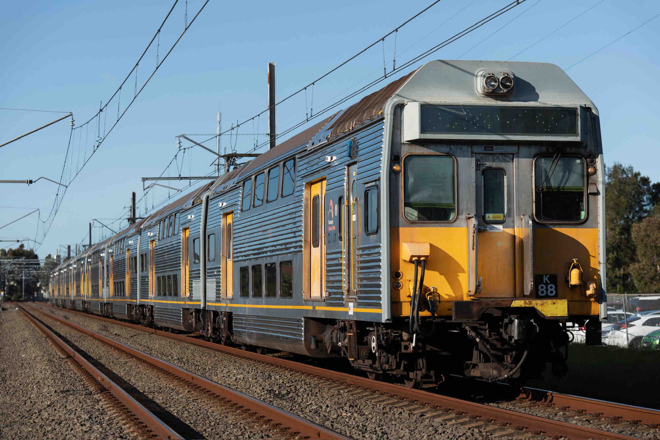 シドニーの銀色電車