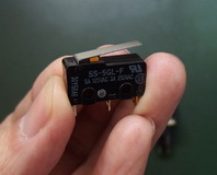 色々な場所で使われている模様。マウスとか。