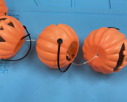 LEDワイヤーはブロックごとにビニタイでまとめた