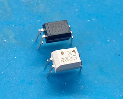 フォトカプラは2種類有るけど色が違うので解りやすい