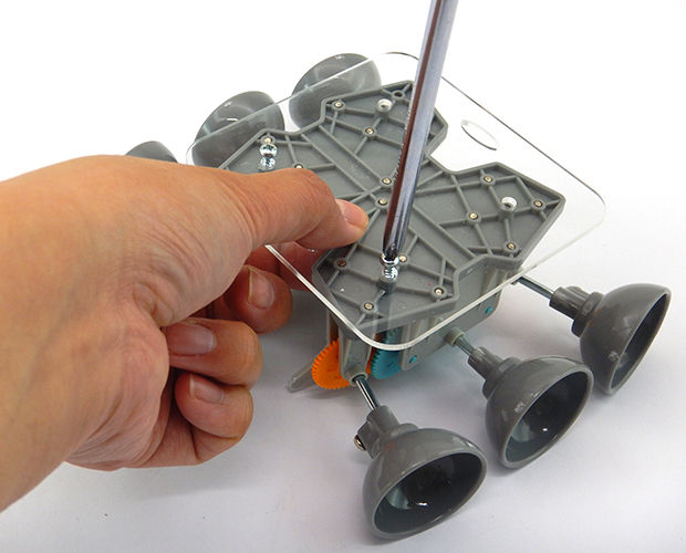 電工女子☆6足ギヤボックスとMaBeeeで簡単ラジコン、作ります