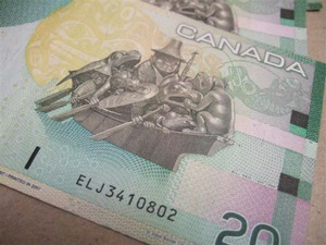 £³