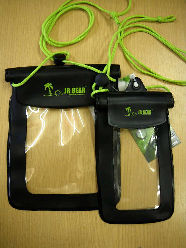 モバイルの雨対策には 防水ポーチ outdoor shop elkのブログ モバイルの雨対策には 防水ポーチ outdoor shop elkのブログ