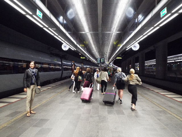 絶景のヨーロッパ 99 エーレスンド列車 Elle と Riki の旅行情報 絶景のヨーロッパ 99 エーレスンド列車 Elle と Riki の旅行情報