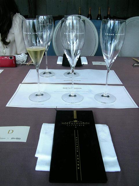 tasting setting