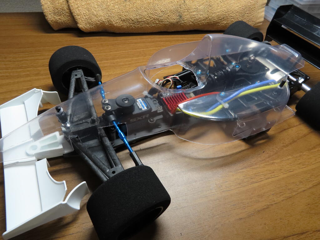 本物　実使用 ルノー F1 パーツ　RENAULT R23リアウイング　プレート 新品 ルノー 実使用 本物 F1 プレート R23リアウイング RENAULT