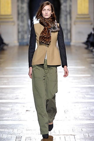 Dries van noten ファーマフラー : The backroom of the 13th floor Dries van noten ファーマフラー : The backroom of the 13th floor