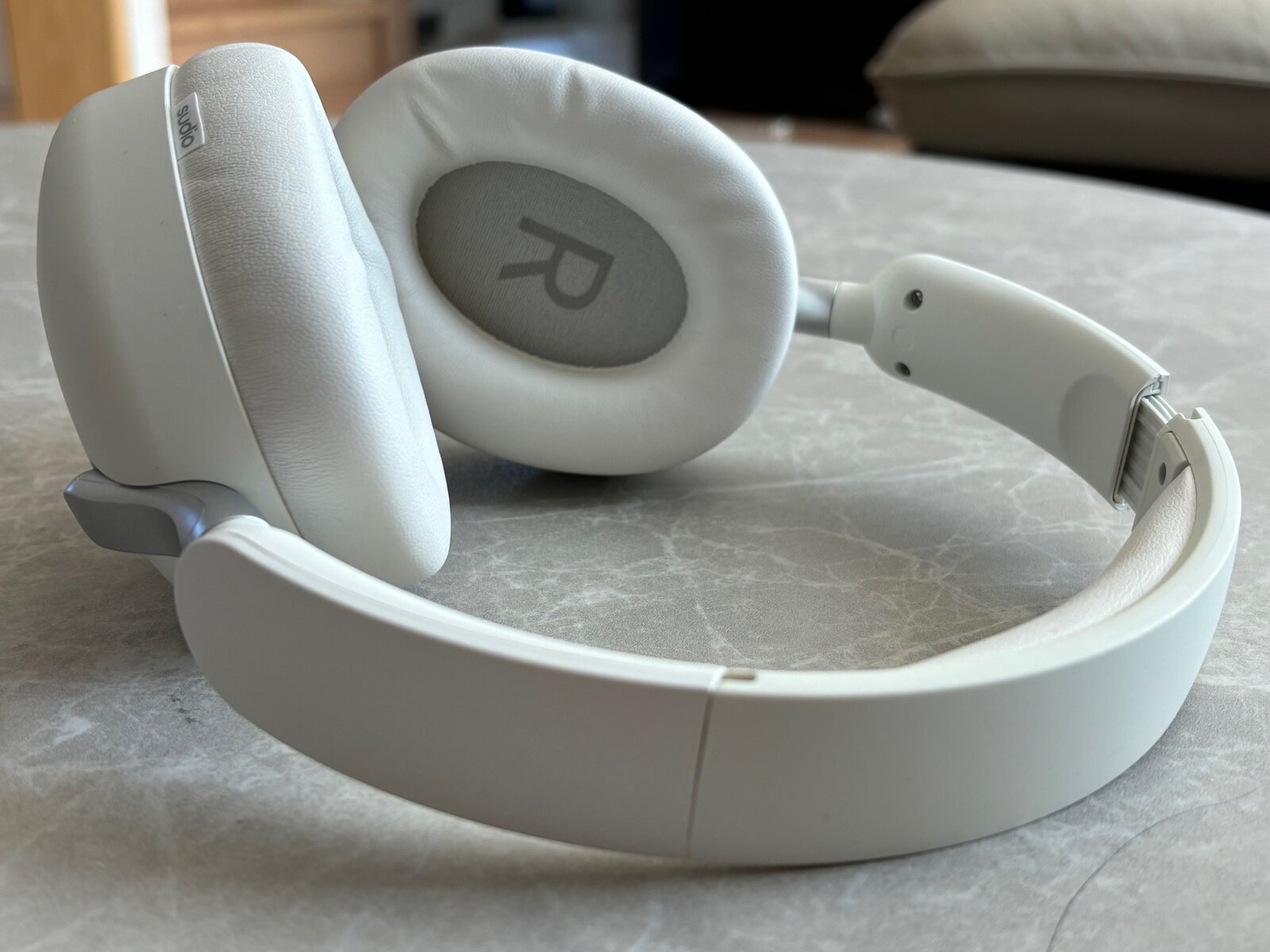 sudio K2 Pro ワイヤレスヘッドホン ホワイト Sudio K2 Pro White