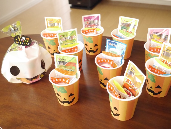 ダイソー商品でハロウィンお菓子のラッピング準備 ちいさなおうち Powered By ライブドアブログ