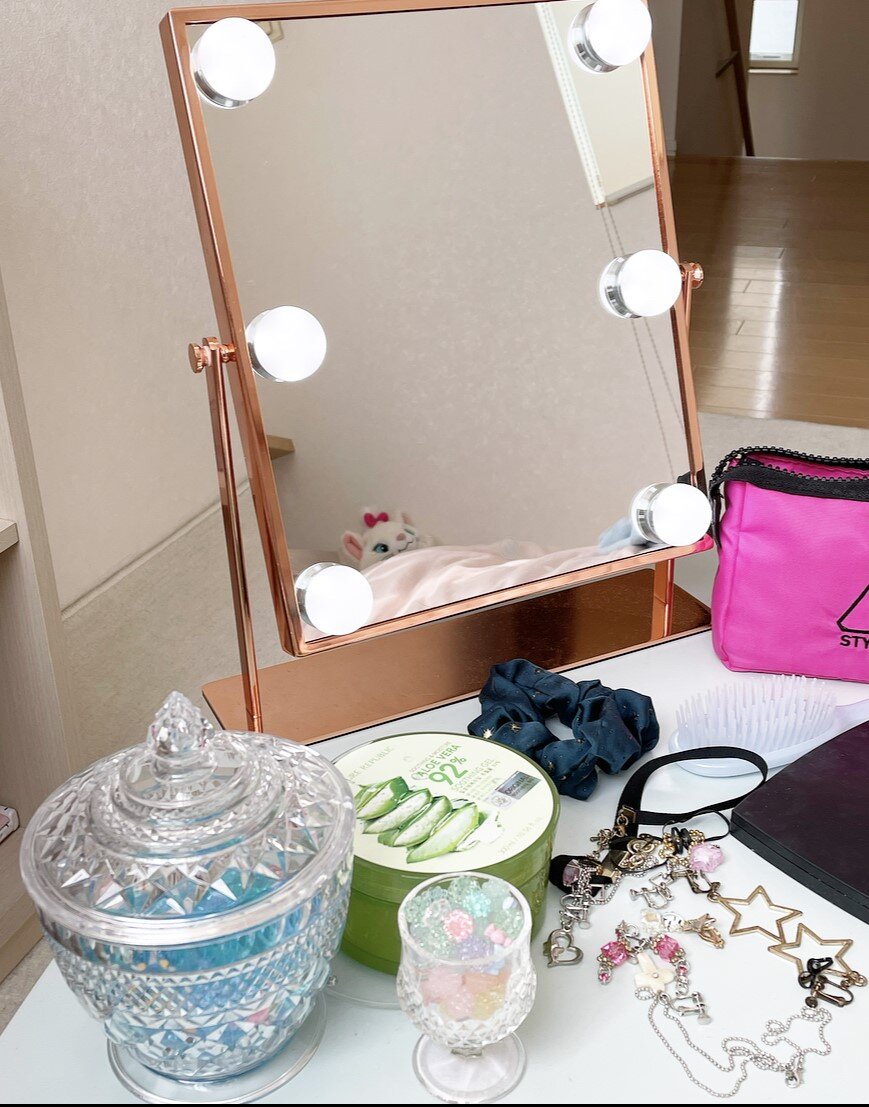 フランフラン 存在感いっぱいの可愛いハリウッドミラー ちいさなおうち Powered By ライブドアブログ