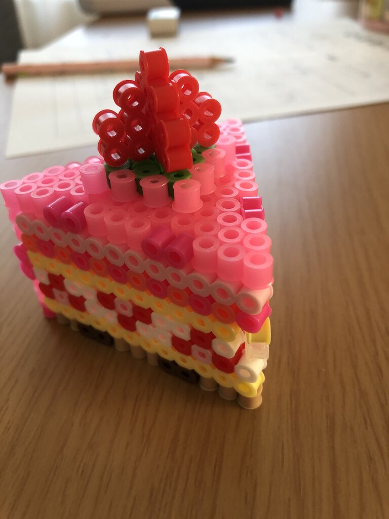 アイロンビーズのケーキ Over The Rainbow アイロンビーズのケーキ Over The Rainbow