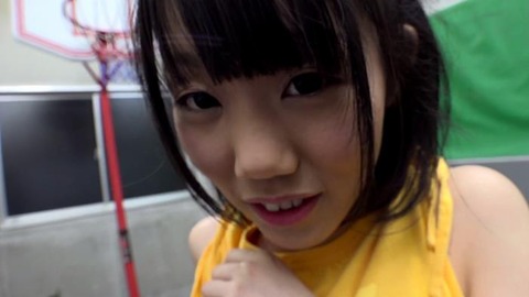 女相撲大会に向けて集まった合宿中の少女 (4)