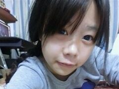 JS「ただ足を好きにさせるだけでお小遣い貰えるなんてラクショーｗｗｗ」