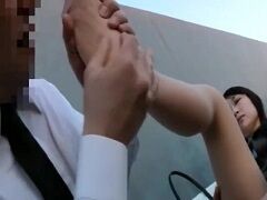 仕事帰りに足フェチ男を釣って足フェチプレイをするのが趣味なOL