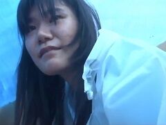 ホームレス少女のリアルな股間臭を嗅ぎながら・・・