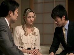ブロンド美女という強力な性接待要員を持つ会社