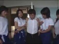 JK集団にドーピング検査と称して採精される