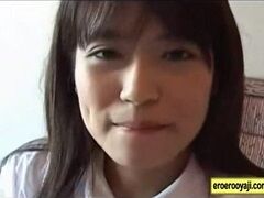 生理中の可愛いJKと円でハッスルするおじさん
